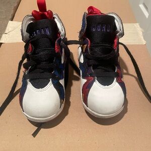 Jordan 8 Kids' White and Red Sneakers sz 9c